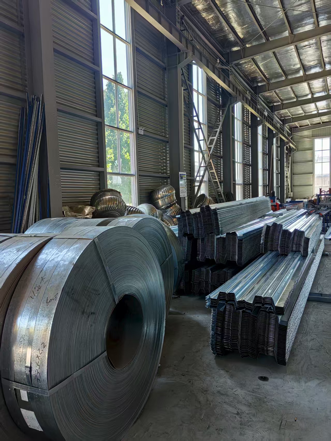 樓承板、墻檁條、熱鍍鋅方管、衡水鋼構(gòu)加工、方管加工、鋼構(gòu)加工、金鼎鋼構(gòu)13131801767